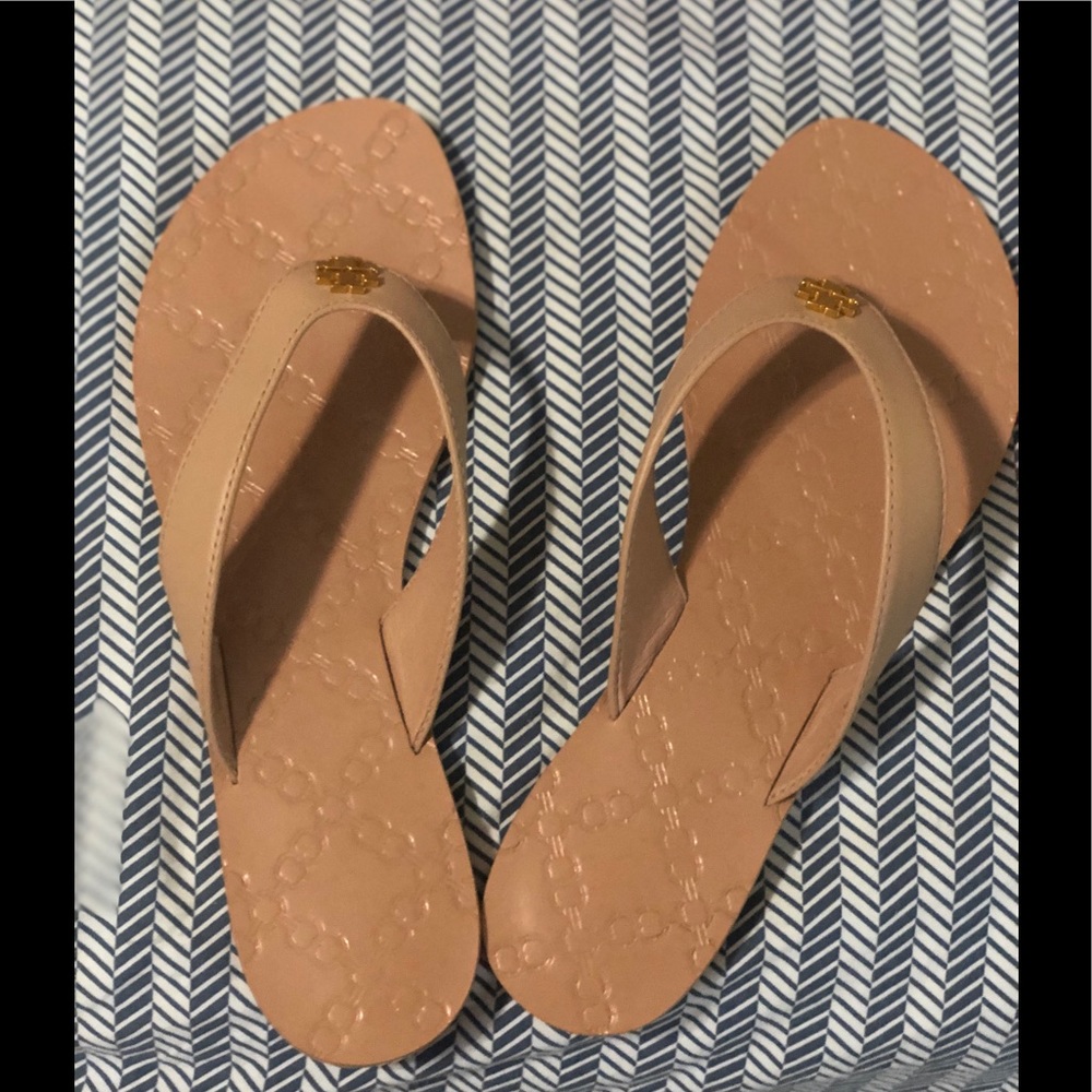 Tory burch thong sandals-calf leather size 6.5
